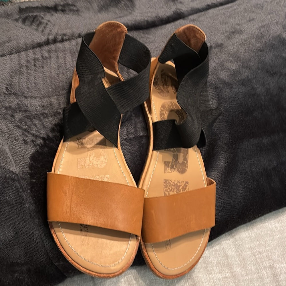 Sorel Brown and Black Sandals Minimalist Design size (9)